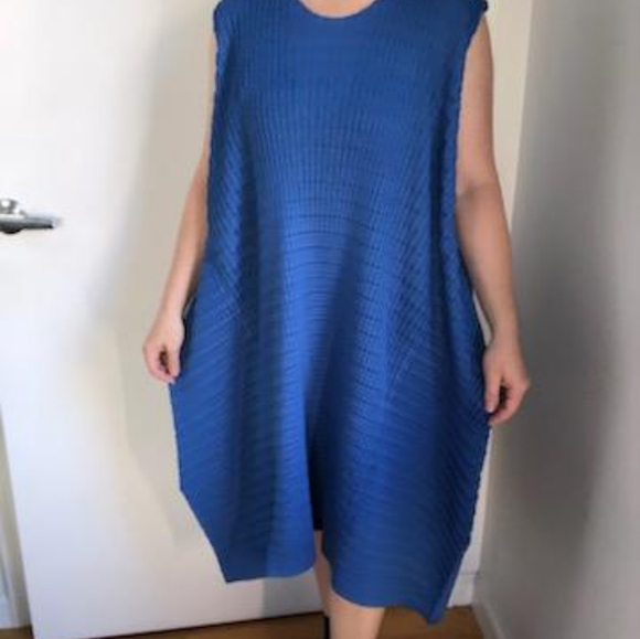 ISSEY MIYAKE PLEATS PLEASE Sleeveless Dress - Picture 5 of 15